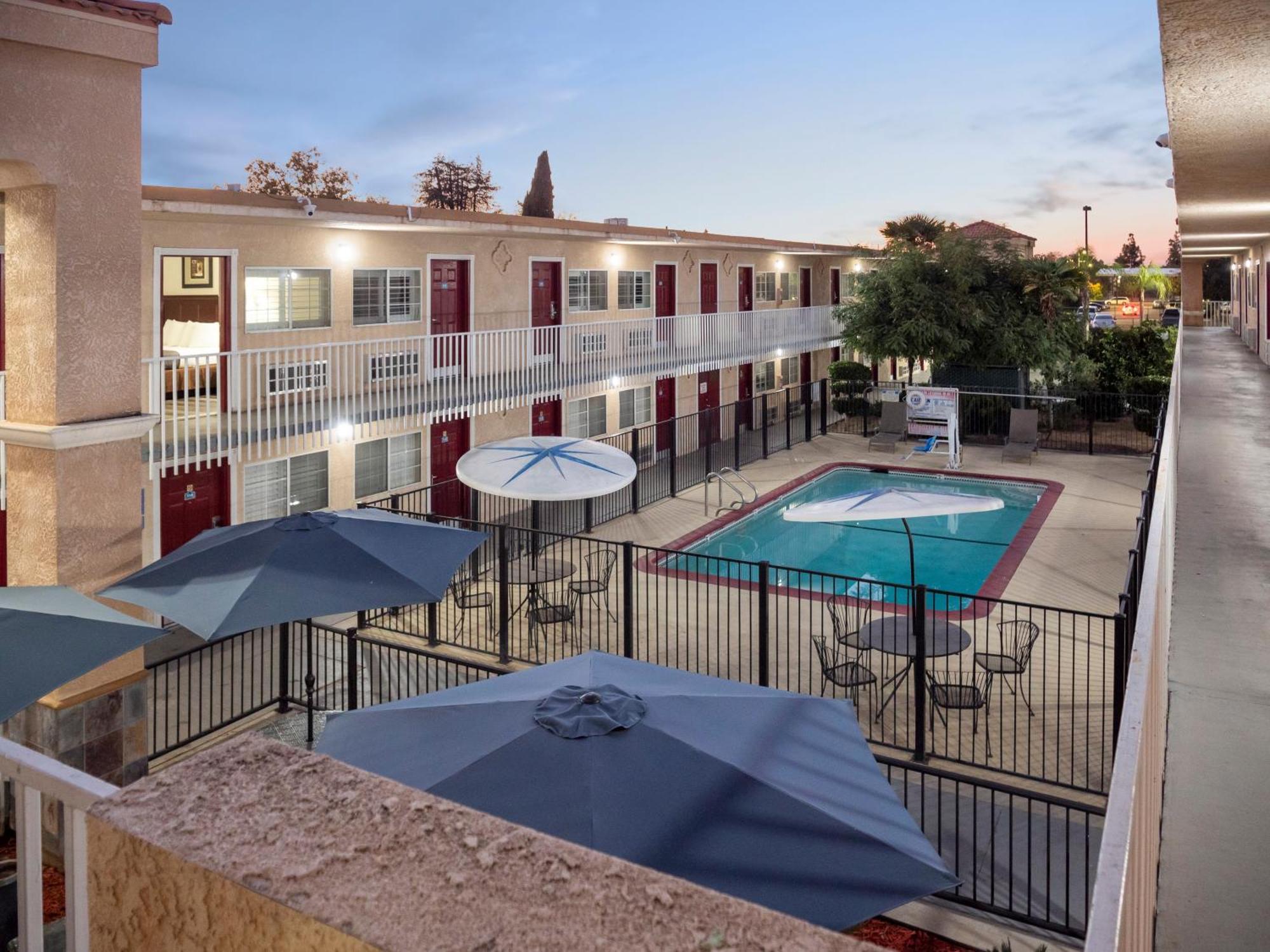 Dream Inn Fresno Exterior foto
