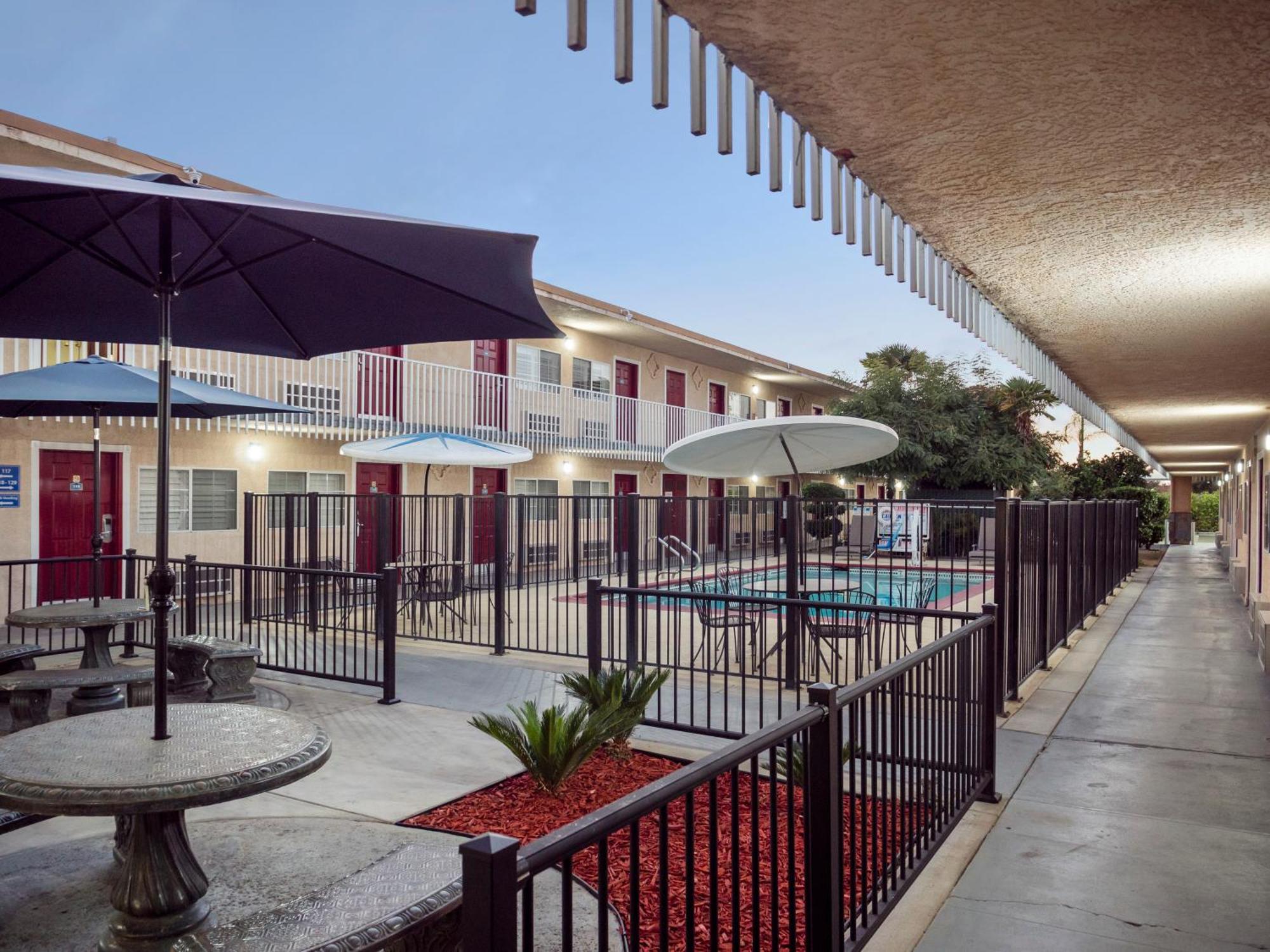 Dream Inn Fresno Exterior foto