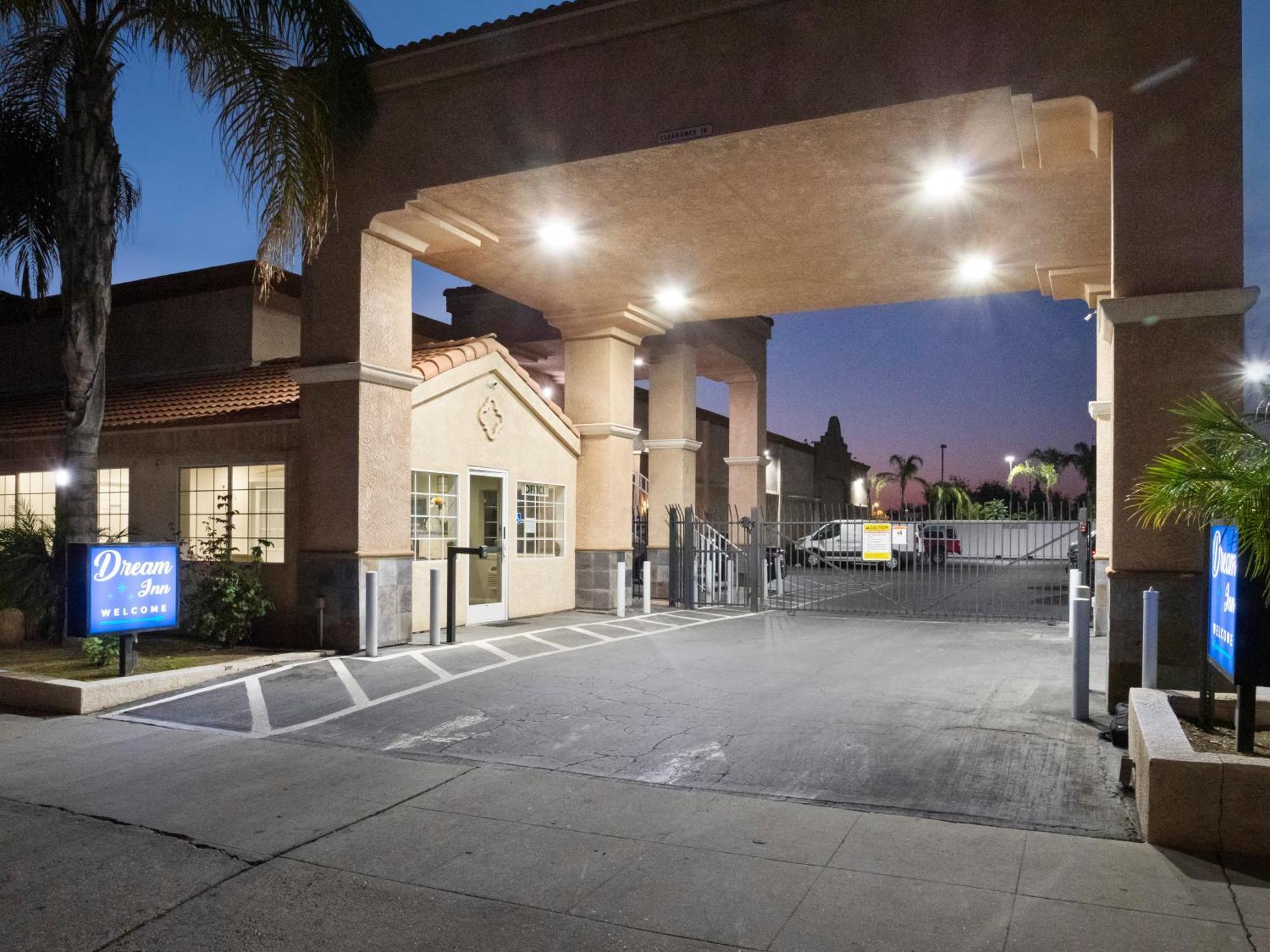 Dream Inn Fresno Exterior foto