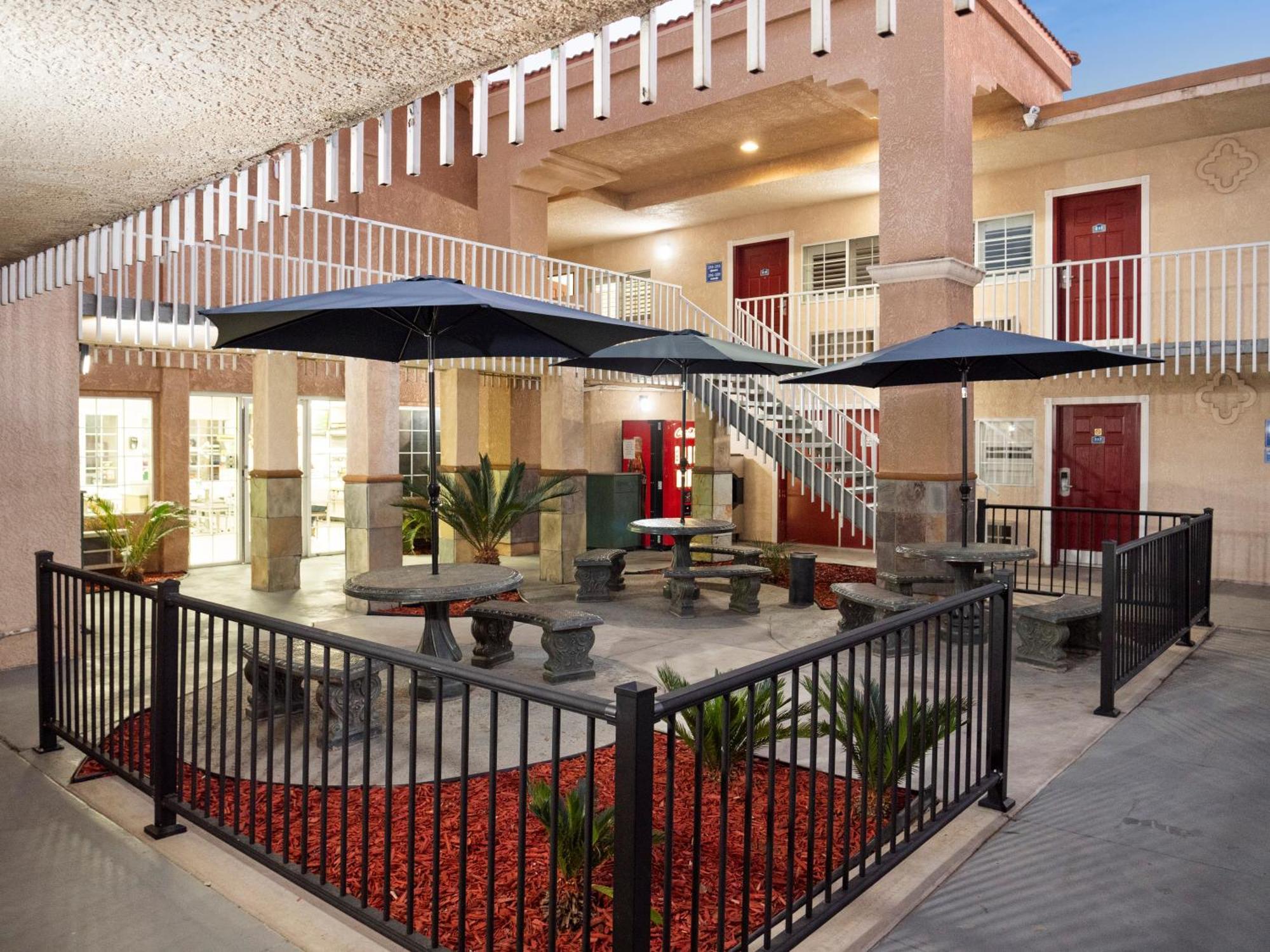 Dream Inn Fresno Exterior foto