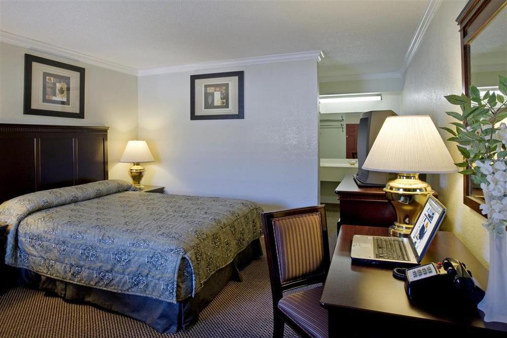 Dream Inn Fresno Zimmer foto